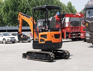 Mini-excavatrice avec accessoires hydrauliques - Product Image 3