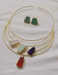 Collar Hasli de piedra áspera Natural con tachuelas, collar Hasli de último diseño para mujer, desgaste mínimo, ligero y cómodo - Product Image 1