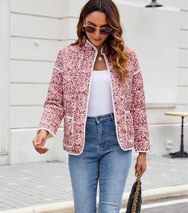 Chaqueta Acolchada de Invierno para Mujer, Talla XL, Cuello Alto, Forro de Nailon Acolchado, Bordado, Suministro al por Mayor - Product Image 2