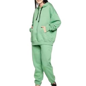 Ensemble de survêtement à capuche pantalon pulls à manches longues décontracté chaud costume pour femmes Service OEM personnalisé grande taille survêtement pour femmes - Product Image 3