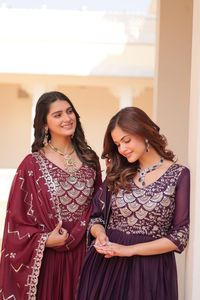 2024 o-cou femmes été décontracté travail robe pure étoile Georgette lourde séquence broderie solide Patchwork motif robe - Product Image 5