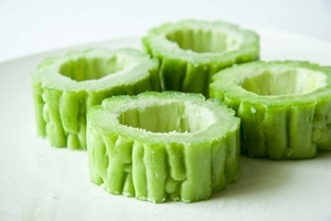 Bandes d'anneaux demi-coupés de melon amer congelé de qualité supérieure 4.5oz 1kg Packs disponibles au Vietnam - Product Image 5