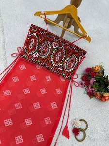 Magnifiques Kurtis en Georgette Douce Synthétique pour Femmes, Vêtements Indiens et Pakistanais - Product Image 6