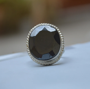Piedra preciosa de azabache negra facetada ovalada Plata de Ley 925 Obsidiana negra Anillo llamativo delicado Joyería de piedras preciosas naturales Premium - Product Image 5