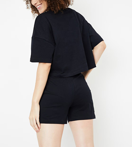 Vente en gros Ensemble deux pièces imprimé de logo personnalisé pour femmes Ensemble short et t-shirt surdimensionné et respirant 100% coton pour femmes - Product Image 2