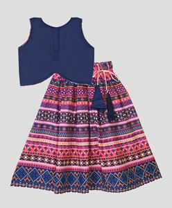 Conjunto de Lehenga Choli Tradicional Azul Bandhani para Niños de Shoryam Fashion |   Vestido Largo Listo para Usar de Secado Rápido para Fiestas y Bodas - Product Image 2