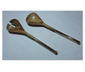 Ensemble de couverts à salade en bois faits à la main avec manche en laiton Couverts en bois Cuillère Fourchette Couverts Ustensiles de cuisine Vaisselle - Product Image 1