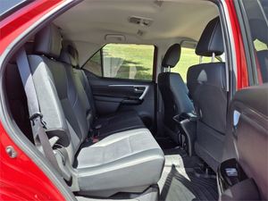 ÚLTIMO MODELO: <span class=keywords><strong>Toyota</strong></span> <span class=keywords><strong>Fortuner</strong></span> Limited 2.8DT 6AT 4WD SUV 2022 Usado, Limpio. Envío a Todo el Mundo. - Product Image 3