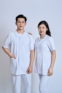 Bata Médica Corta Unisex FMF, 65% Poliéster, 35% Algodón, Tejido de Punto, para Uso Hospitalario y de Laboratorio - Product Image 4