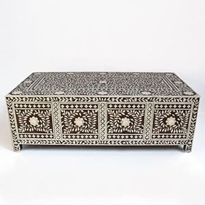 Mesa de Cajones con Incrustaciones de Hueso Estilo Antiguo, Mueble Decorativo Hecho a Mano de Primera Calidad para una Decoración del Hogar Sofisticada - Product Image 6