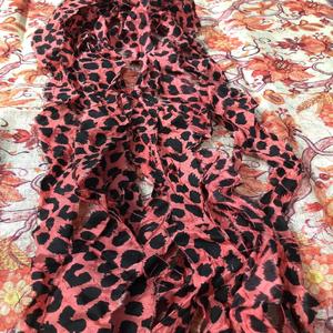 Ruban cousu latéral en mousseline de soie sur mesure idéal pour les créateurs de bijoux et les magasins de fils pour la revente de couleur rosâtre - Product Image 1