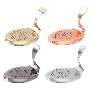 Colador de Cócteles de Acero Inoxidable de Primera Calidad con Perforación Fina, Diseño de Vertido Suave, Herramienta de Bar Duradera para el Hogar - Product Image 3