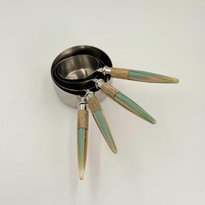 Tazas Medidoras de Acero Inoxidable Plateadas con Mangos de Madera, Utensilios de Cocina Duraderos para Cocinar y Hornear - Product Image 3