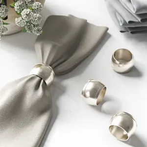 Accueil Hôtels et restaurants Porte-anneau de serviette fait main nickelé Couronne en métal Rhinestone Rond de serviette Décoration de fête de Noël - Product Image 2