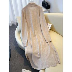 Cárdigan Casual de Invierno para Mujer con Estampado y Cierre de Botones - Product Image 3