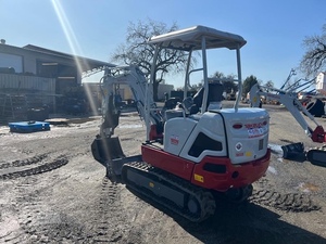 Miniexcavadora TB225 2022 con Motor Yanmar de 120 kW de Potencia y Alta Capacidad de Excavación - Product Image 2
