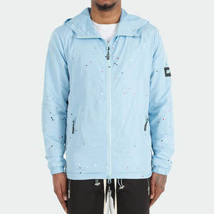 Veste coupe-vent à col montant et design élégant, légère, anti-froissement, confortable, couleurs contrastées, respirante pour hommes devant - Product Image 4