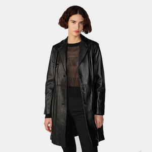 เสื้อแจ็คเก็ตคอปกแบบวาร์ซิตี้สำหรับผู้หญิง ทำจากหนังแกะแท้และหนังแท้  ระบายอากาศได้ดี เป็นมิตรกับสิ่งแวดล้อม พร้อมการตกแต่งที่สมบูรณ์แบบ - Product Image 3