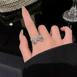 Bague de mariage élégante pour femme en or pur 14 carats avec diamant de laboratoire, design nœud papillon, taille baguette ronde et effilée, réglable, collection 2026 - Product Image 6