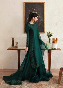 Robe de soirée longue en satin vert ornée, coupe trapèze, manches longues, avec dupatta transparent et volants, idéale pour mariage, fête ou banquet - Product Image 3