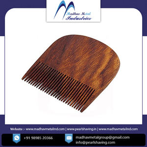 Peine de barba de madera de calidad natural Peine de barba de madera para hombres disponible a precio al por mayor - Product Image 2