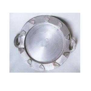 Bandeja de Metal para Chocolates y Dulces, Diseño Clásico y Elegante, Hecha a Mano - Product Image 4