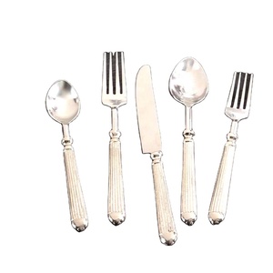 Juego de cubiertos de acero inoxidable con mango redondo de plata en relieve con forro de latón con cabezas de plata Juego de cubiertos de diseño único - Product Image 1