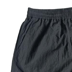 กางเกงขาสั้นสำหรับผู้ชายกันน้ำชายหาดบอร์ดกางเกงขาสั้นผ้าไนลอนแบบหูรูดสีทึบพิมพ์ลายตัวอักษรสำหรับฤดูร้อนไม่ยับง่าย - Product Image 4