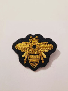 Badges en fil de métal brodés à la main porte-badge de poche Premium-Badges en tissu sergé personnalisés Premium - Product Image 3