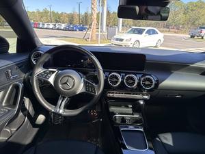 Mercedes-Benz CLA 250 4MATIC 2024 Usado - Product Image 2