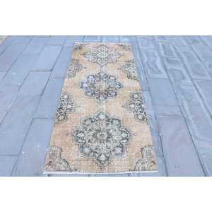 Alfombra Turca Vintage, Alfombra de 2.9x7 pies, Alfombra a Rayas Marrón y Azul - Product Image 1