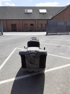 Tondeuses autoportées Husqvarna TC242T à vendre - Product Image 2