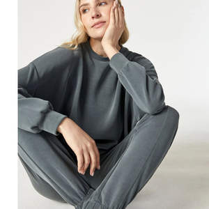 Sweat-shirt surdimensionné à capuche pour femme en coton/polyester tricoté, respirant, séchage rapide, anti-plis, coupe ample - Product Image 3