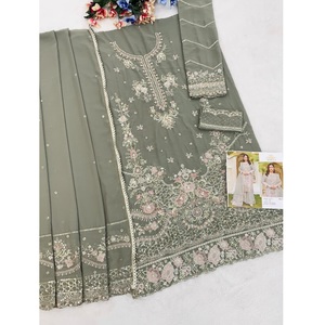 Costume pakistanais en georgette de renard de qualité exceptionnelle, costume salwar brodé pour mariage et soirée, disponible au prix d'usine - Product Image 1