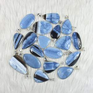 Pendentif en opale bleue de qualité supérieure avec ensemble de lunette Bijoux en pierres précieuses à la mode de style classique pour les acheteurs en gros - Product Image 2