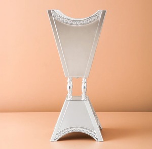 Brûleur d'encens Bakhoor en métal plaqué argent décoratif standard de parfum de Bakhoor de décoration à la maison avec la conception complexe - Product Image 4