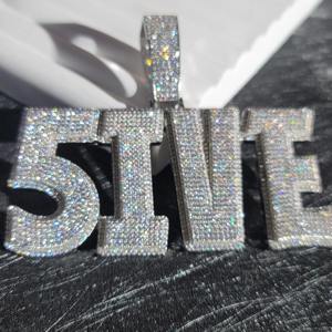 จี้เพชรประดับ18K เคลือบทองแบบ VVS สำหรับผู้ชายจี้และเครื่องรางสไตล์ฮิปฮอปสำหรับงานปาร์ตี้ - Product Image 1