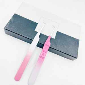 แหนบปลายแหลมสแตนเลสแบบ Private Label 90 องศา ความแม่นยำสูง ทนทาน สีชมพู สำหรับต่อขนตาแบบ Volume - Product Image 2