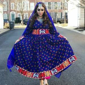 Vestido Afgano Kuchi Choli de Alta Calidad con Estampado Floral de Terciopelo y Seda para las 4 Estaciones, con Mangas Bordadas Impresionantes para Adultos - Venta al por Mayor - Product Image 5