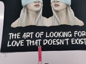 T-shirt surdimensionné en coton 250 g/m² coupe courte et carrée, impression DTG, épaules tombantes, fabrication sur mesure - Product Image 4