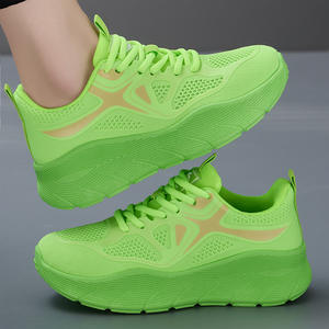 Baskets de sport souples et confortables pour homme en maille à lacets, couleur nude, idéales pour la course, la gym et le fitness, légères, parfaites pour l'été. - Product Image 3