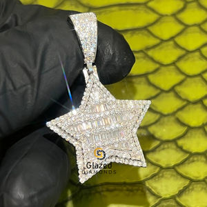 Pendentif étoile en or blanc 10kt unisexe à la mode avec diamants ronds et taille baguette cultivés en laboratoire nouveau style Hip Hop pour les fêtes - Product Image 1