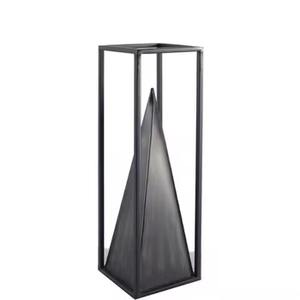 Escultura de Metal de alta venta de aspecto moderno perfecto para la decoración del hogar nuevos últimos adornos para el artículo de uso decorativo del hogar - Product Image 4