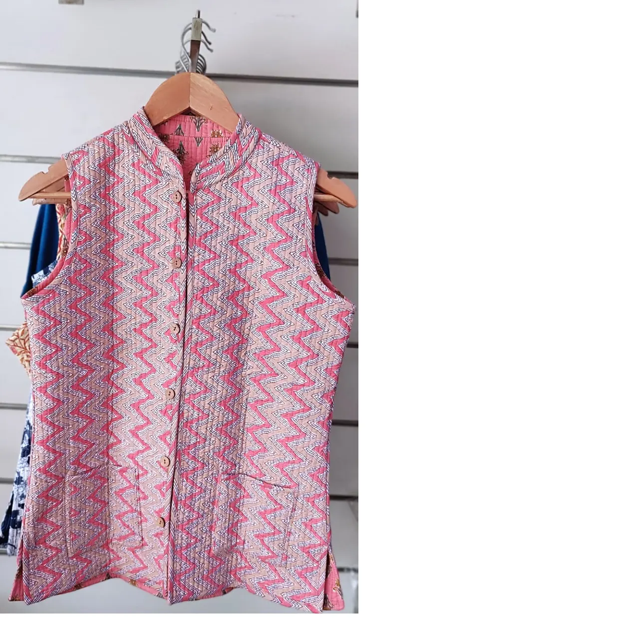 Сделанные на заказ переработанные куртки kantha nehru идеально подходят для женской одежды, дизайнеров и магазинов одежды для перепродажи