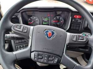 2020 AWD, Interior en Cuero Oscuro, Caja de Cambios Automática, Volante a la Izquierda, Asientos de Cuero, Neumáticos R18, Euro IV - Product Image 5