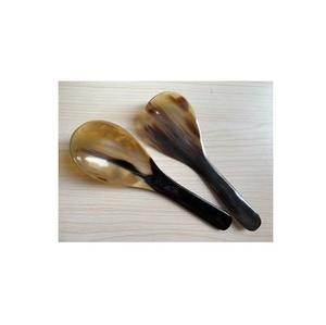 Cubiertos de cuerno de búfalo natural de fábrica directa para cocina y hotel con forma y diseño personalizados de alta calidad - Product Image 1