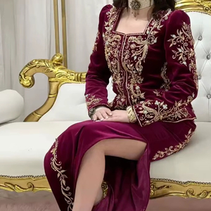 มีสไตล์-ปักบนชุด VELVET-JACKET-KARAKOU สีน้ำตาลแดงพร้อมลูกปัดแก้วคริสตัลประดับ, หิน, dabka Work for Wedding = 2024 - Product Image 1