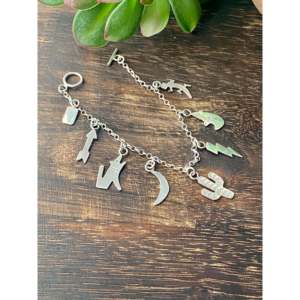 Bracelet à breloques en argent sterling fait main, style Navajo, bracelet fin à breloques - Product Image 4