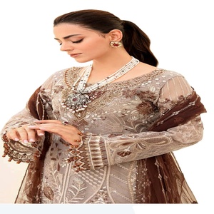Salwar Kameez en organza élégant de la marque Ramsha pour femmes, vêtements de fête, broderie lourde, design moderne, vêtements indiens pakistanais - Product Image 1