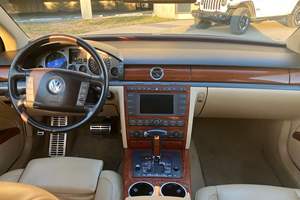 Volkswagen Phaeton d'occasion 2006 LHD/RHD - Product Image 4